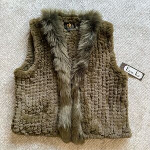 Metric Knits Faux Fur Vest Womens Small Olive Green NWT Textured Fur